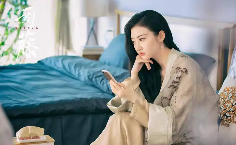 司藤中景甜28套旗袍造型,霸气女王万种时尚,实力演绎人间富贵花