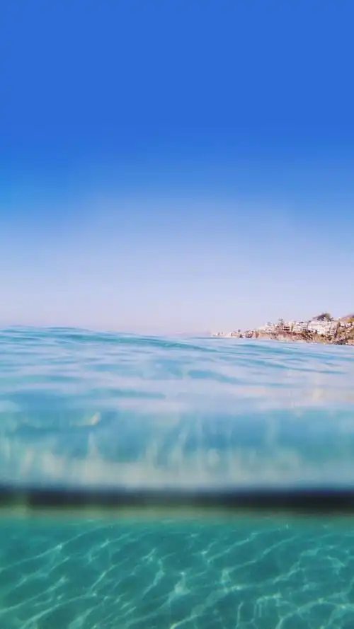 绚丽天蓝色大海