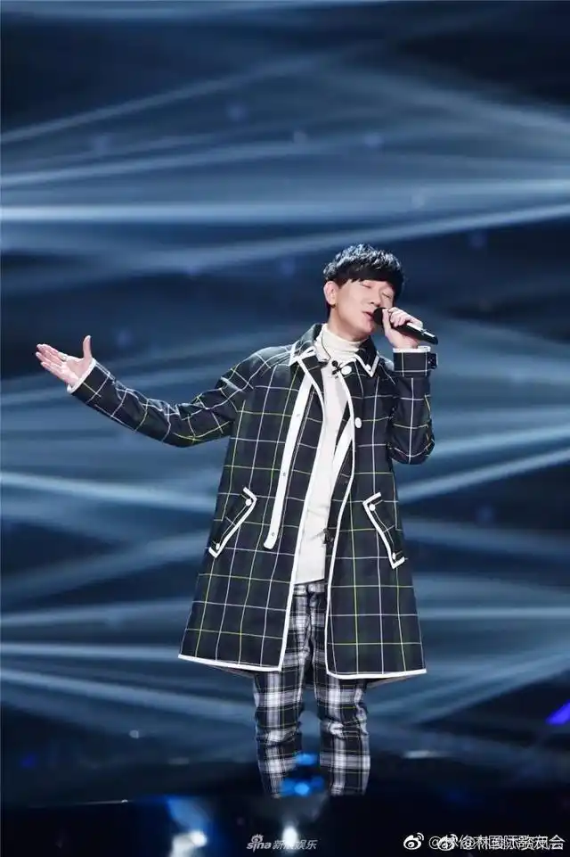 林俊杰新歌首唱,细腻抒情曲《小瓶子》2017感动收官