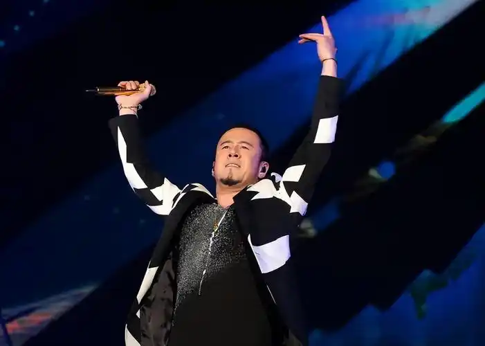 这一次玩火自焚的伪大师杨坤终于走到今天这步