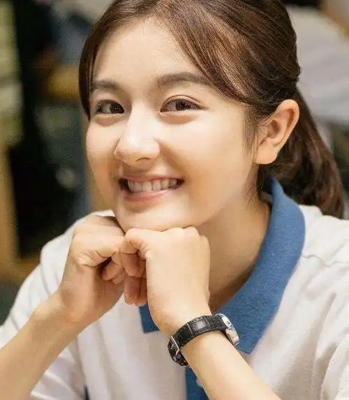 易烊千玺胡先煦李兰迪亮相期末考试紧张的双手引发吐槽