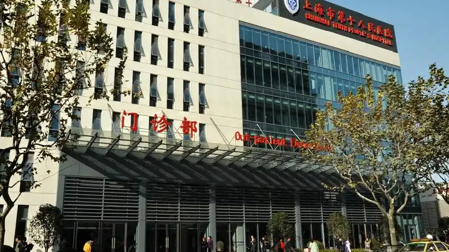 从"抢病床"到"抓病种",这家在大三甲包围中求生的医院这样突围