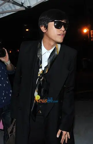 【2009.12.09】【原创翻译】高耀太白成铉被诊断患上了脑肿疡