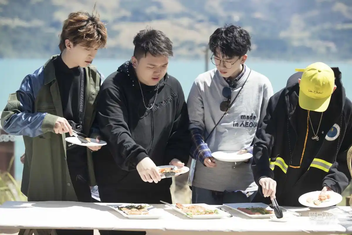 [消息]《青春的花路》ninepercent团魂爆发:我们离不开 范丞丞,朱正廷