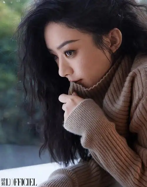 赵丽颖 x 时装 10月刊封面大片 金九费加罗……