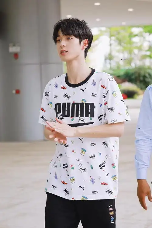 吴宇恒3.19海边外景图汇总