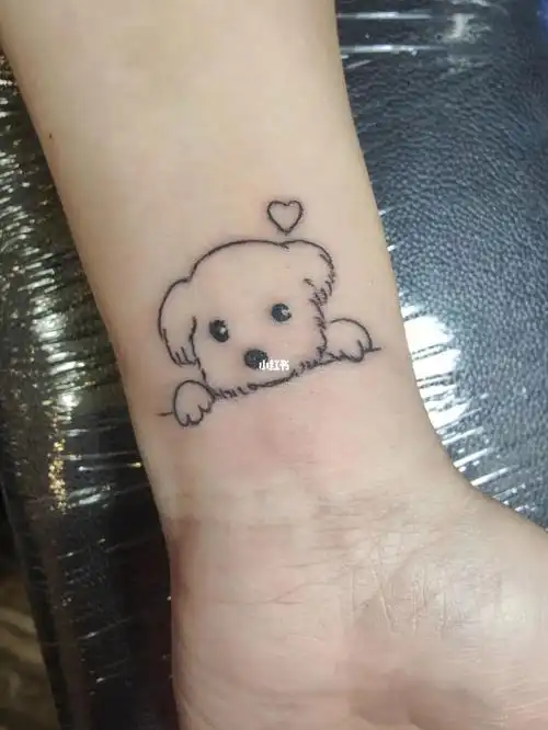小清新纹身狗狗