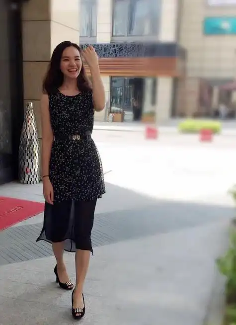 离婚的女人 离婚的女人戒指戴哪个手指图片-卜安居