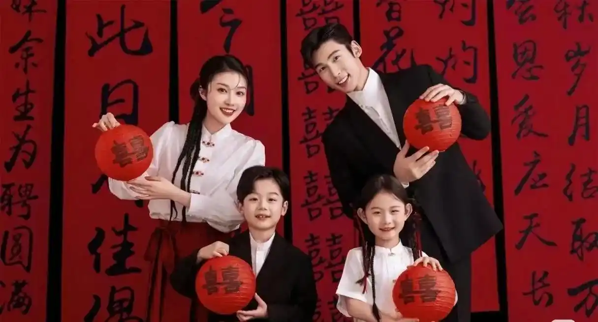 中式国风全家福,马面裙新中式.