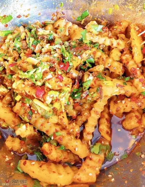 今天在宜宾城区发现了一家超级好吃炸土豆小吃店