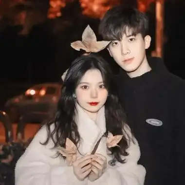 一男一女超甜蜜的双人情侣头像