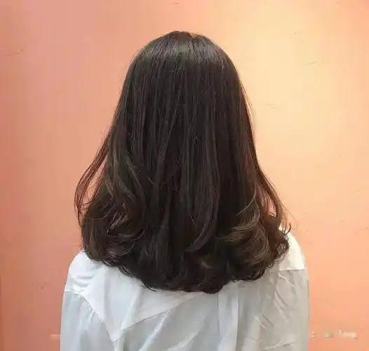 简约"发尾卷"很流行,大气时尚好打理_发型_头发_长发