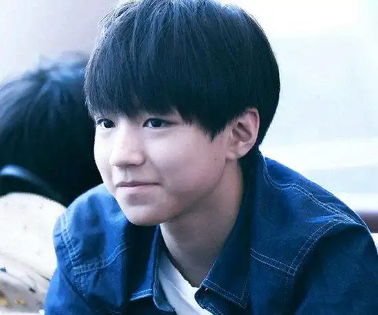 【图】李佳宁个人资料年龄大揭秘 队长王俊凯女友李佳宁真相