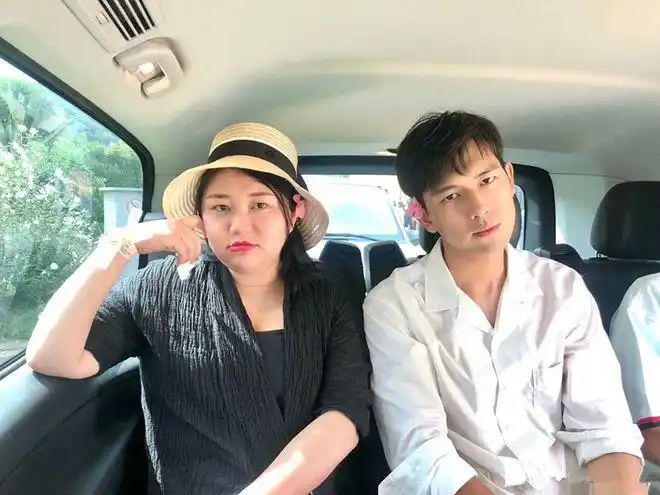 她的壹心娱乐先后跟鹿晗,张雨绮,陈数,李现,欧阳娜娜,朱亚文等艺人有