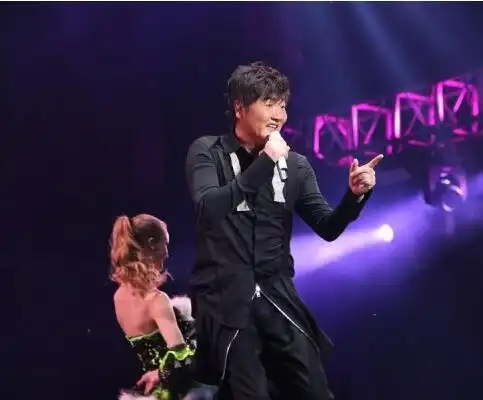 【图】蒙面歌王沙宝亮唱的歌曲汇总 孙楠力压小沙问鼎年度歌王