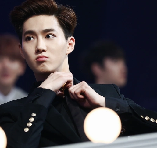 求,exo这系列图的金俊勉单人照.