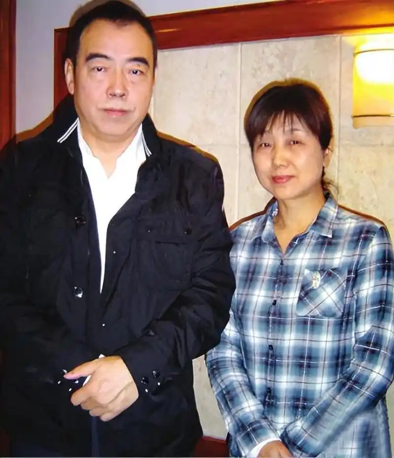 陈凯歌老婆是谁?2任前妻都是才女,经历两段失败婚姻终遇良人