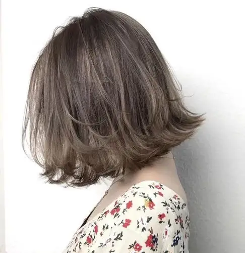 [今年流行"空气烫"]_短发