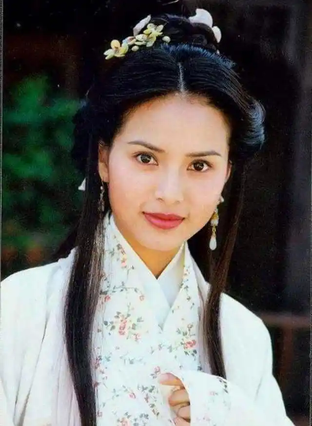 《天龙八部》珍贵幕后照:7.李若彤的王语嫣,看起来真的太美了,很惊艳!