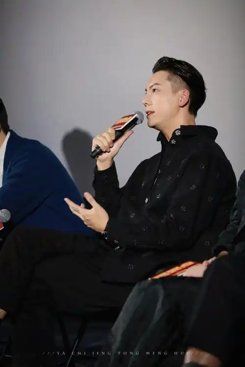 是我命中注定的事@william威廉陈伟霆#爆裂点主创在新浪接头#图禁一切