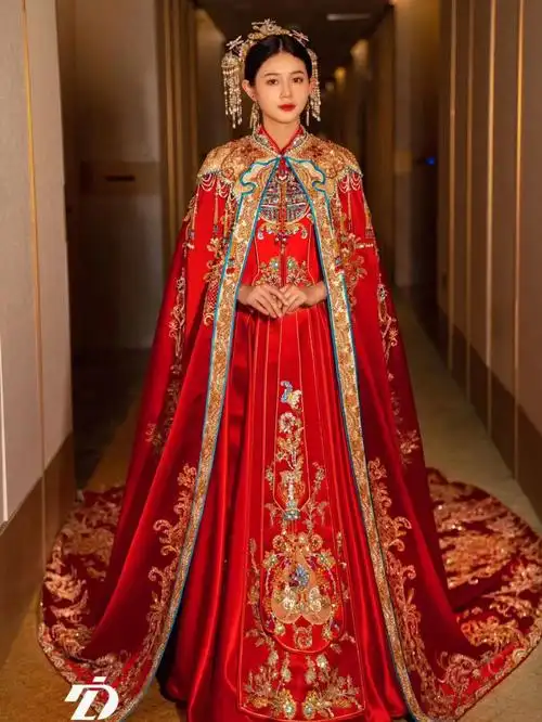 dreamland 中式婚服 拥有当代的时尚流行元素,也不失传统