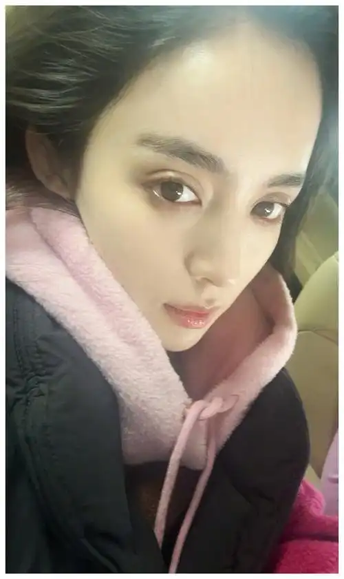 模特|素颜照|古力娜扎_网易订阅