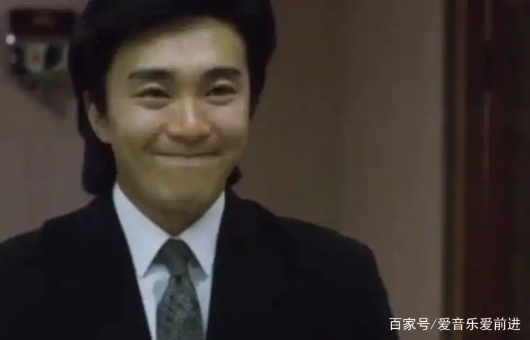 周星驰:生活再苦,也要微笑!