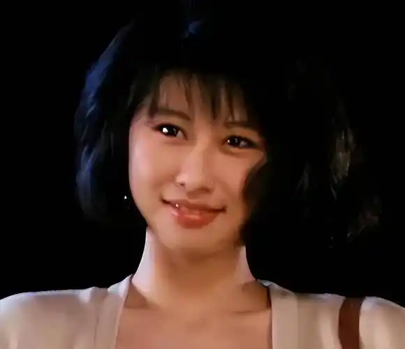 "一代天后"叶倩文曾与费翔高调秀恩爱,为何转身嫁大14岁的林子祥_母亲