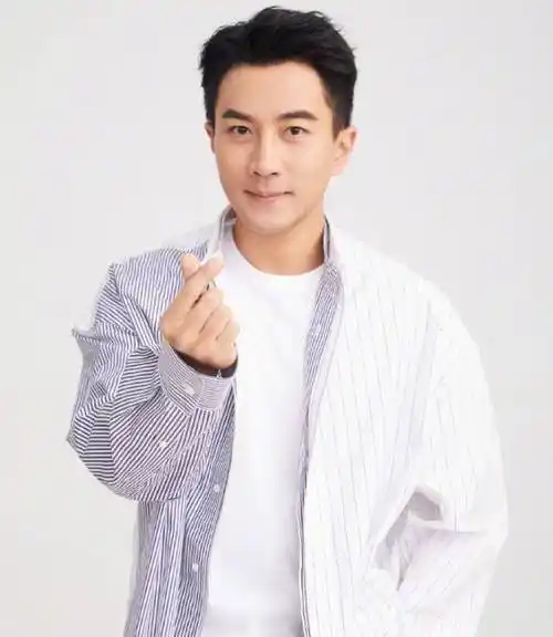 刘恺威近照公开,分手后美回小鲜肉,杨幂看到这不得后悔?