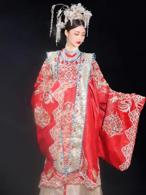 明制汉服婚服凤冠霞帔