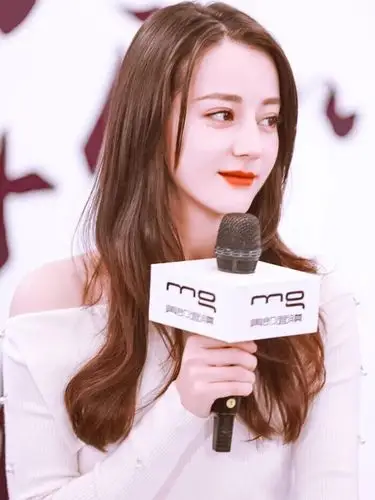 迪丽热巴·迪力木拉提