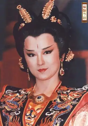 潘迎紫则说,本身在拿到剧本前,就从各类野史,别史中看到了武则天的