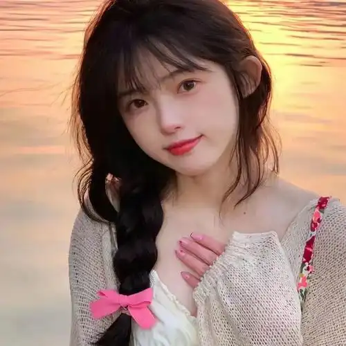 冷酷可爱女生头像