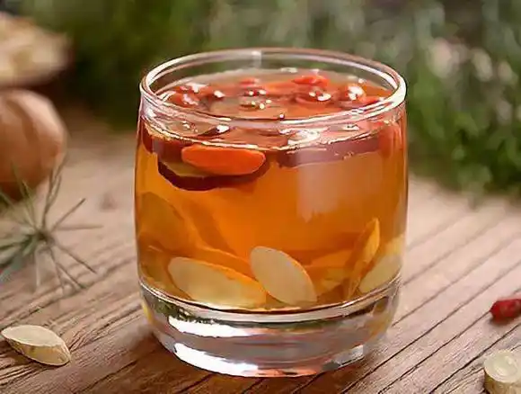 黄芪补气红枣补血两者结合是对女性最好的养气补血茶