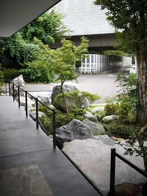 如何建造一个美丽的禅意庭院?