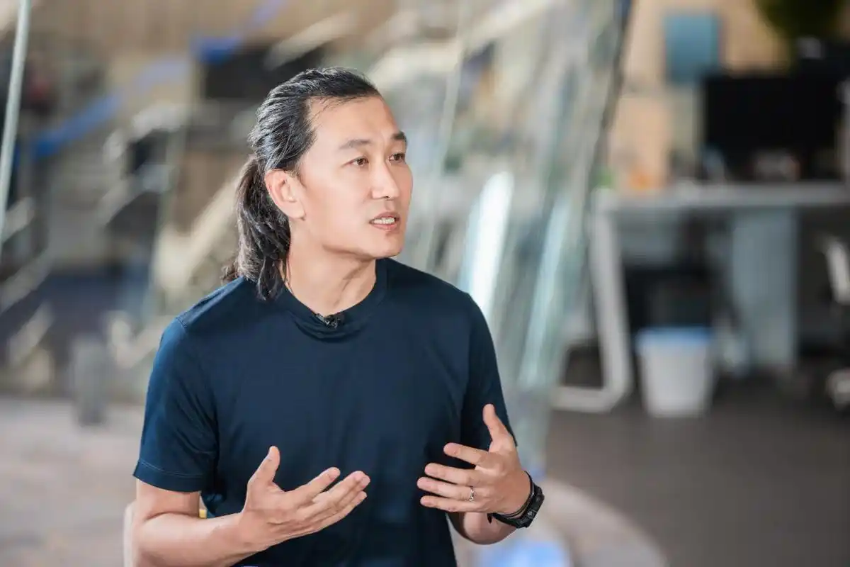 腾讯孙忠怀做客人民日报《大咖有话》,讲述存量竞争下网络视频的突围