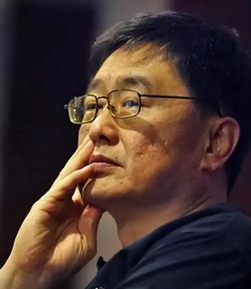 回顾王文澜:与倪萍离婚,弃生病儿子,被骂18年,今70岁一人生活