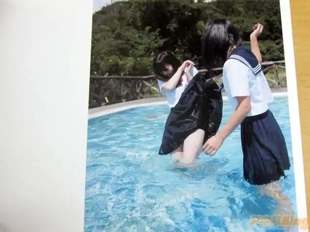 level6掀裙狂魔再现女高中生水手服掀裙露胖次清纯写真发售