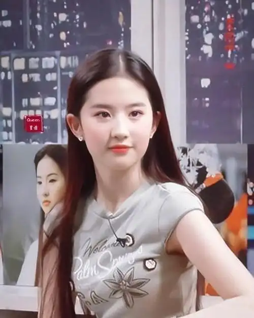 刘亦菲早年照片