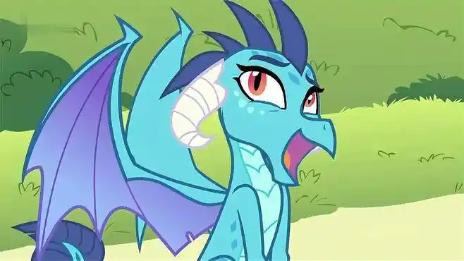 小马宝莉:索瑞斯和火苗相谈甚欢,竟还互夸起来,真是不可思议