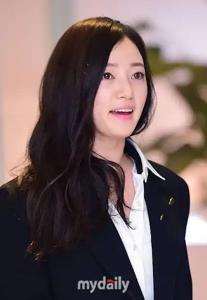 4月2日,据韩媒,《请和我的老公结婚》宋昰昀承认校园暴力,经纪公司