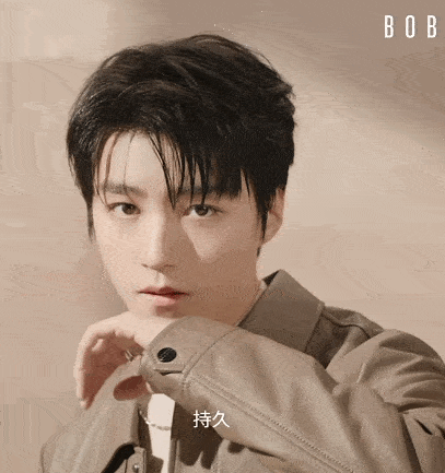 bobbibrown又悄悄在店铺首页分享帅气 代言人王俊凯最新广告视频公开