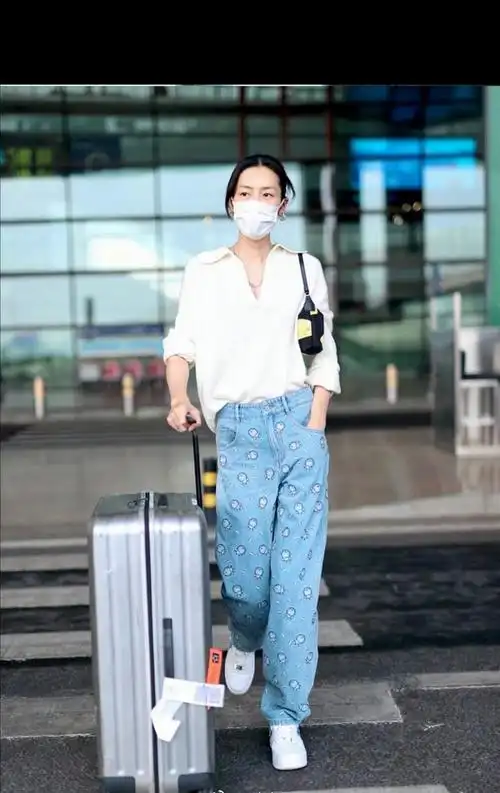 104近一周国内女明星机场街拍图二