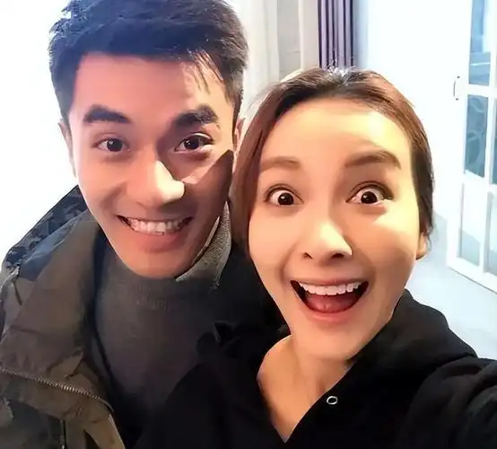 吴昕郑凯恋情再添实锤,两人感情稳定已同居,在一起多年拒不承认