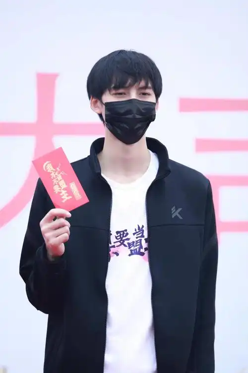 邓超元主演的首部古装剧《我才不要当盟主》横店开机_联播新闻网