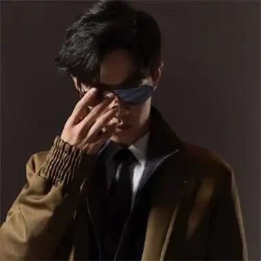 超冷酷又时尚的男生头像