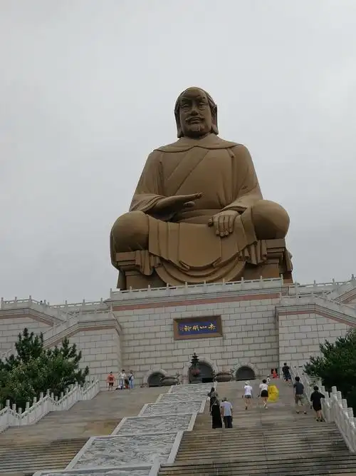 给大家分享一个童年阴影,威海赤山大佛