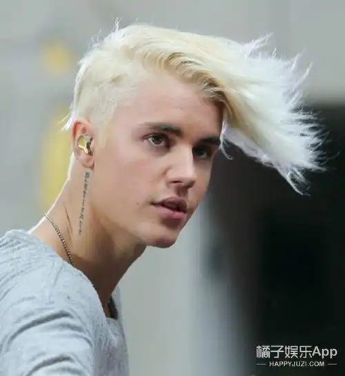 贾斯汀比伯我有一个倔强的飞机头