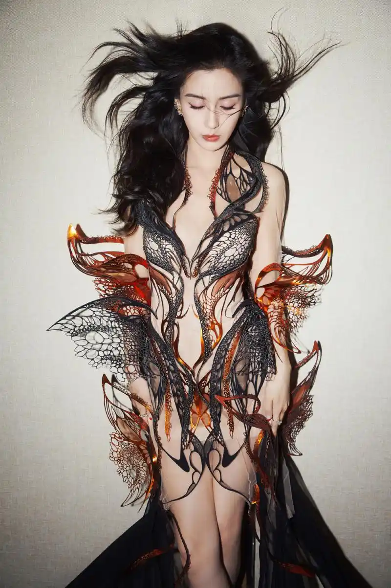 美极了,angelababy拍摄时尚芭莎新图