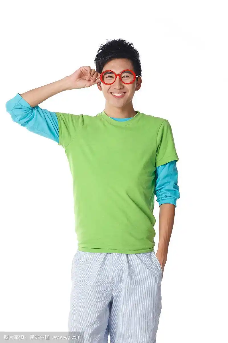 时尚活力的青年男孩